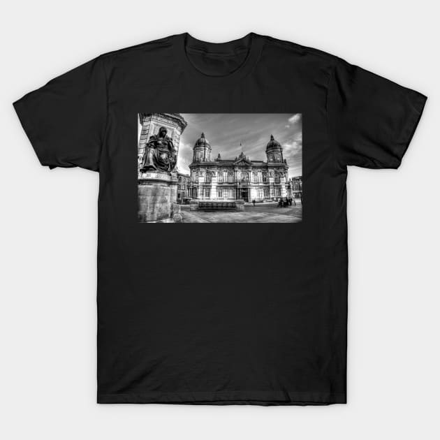 Hull Maritime Museum, Queen Victoria Square, Black And White T-Shirt by tommysphotos